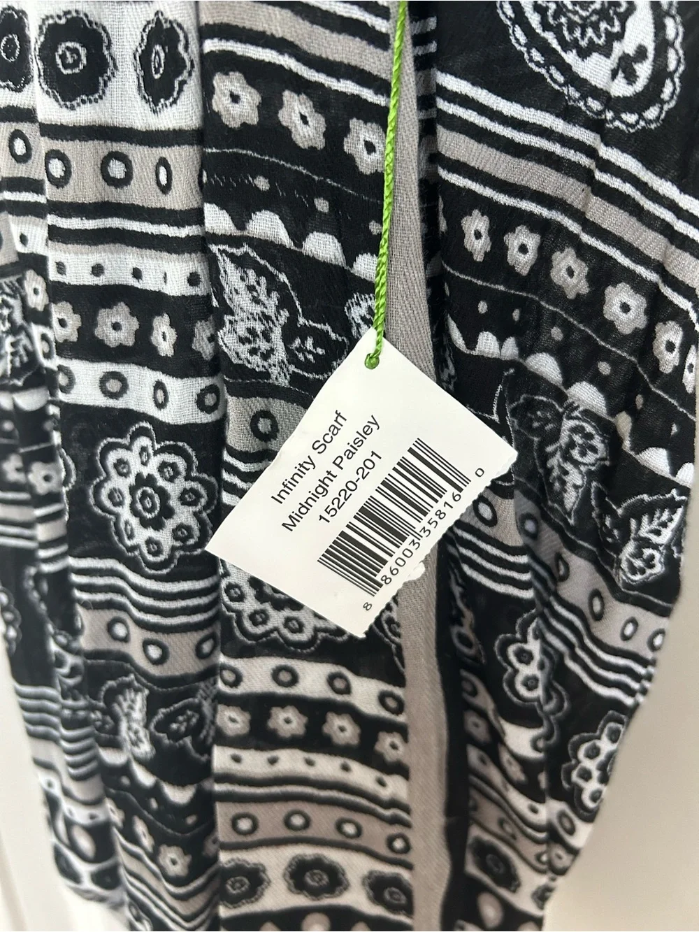 Vera BradleyBlack & White Patterned Infinity Scarf